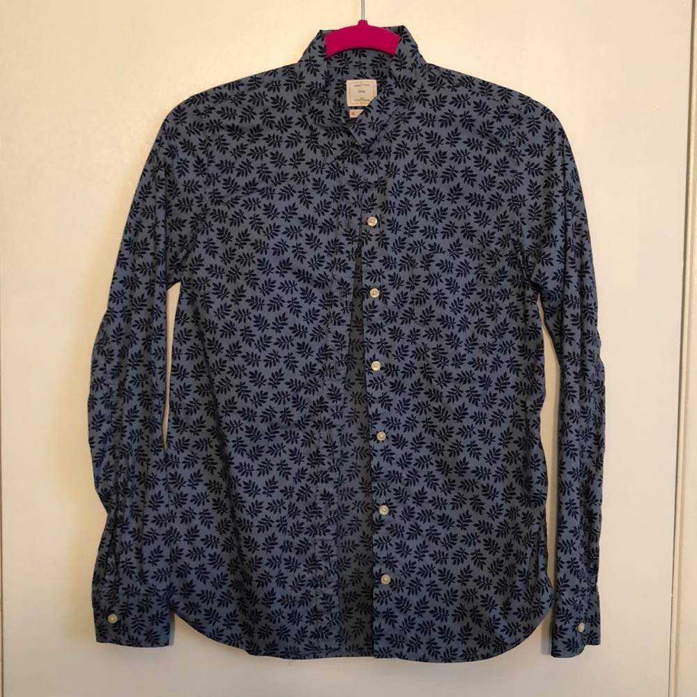 Gap The Fitted Boyfriend button down shirt